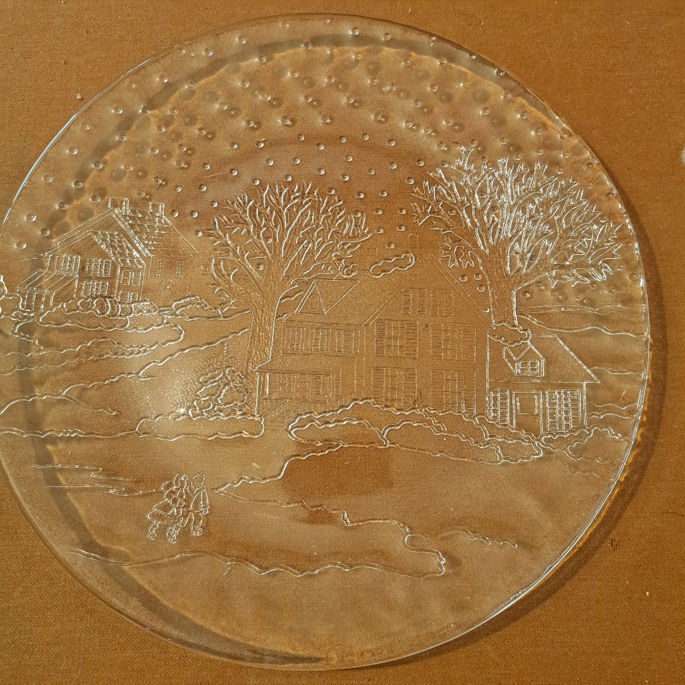Vintage Winter Themed Platter.. Pilrams Glass.. Textured Scene.. 13".. Crystal